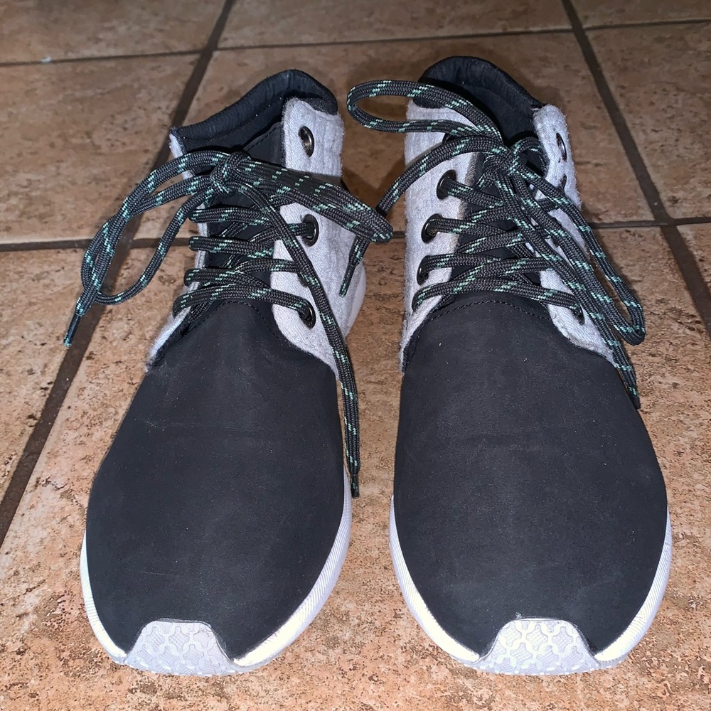 MOSSON BRICKE Lace Up Sneaker